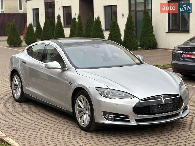 Лифтбек Tesla Model S 2015 в Одессе