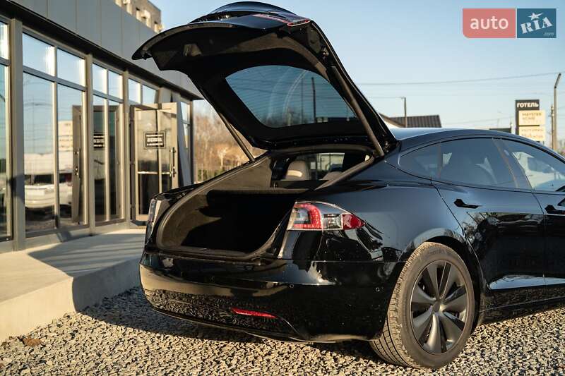 Лифтбек Tesla Model S 2021 в Черновцах фото 7 Лифтбек Tesla Model S 2021 в Черновцах
