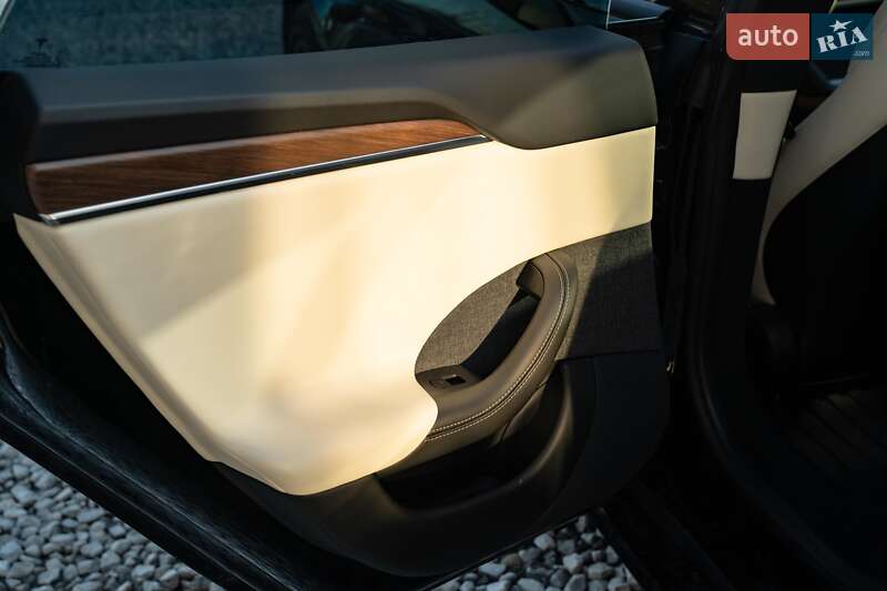 Лифтбек Tesla Model S 2021 в Черновцах фото 42 Лифтбек Tesla Model S 2021 в Черновцах