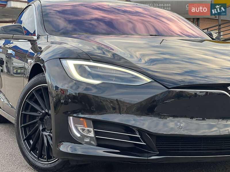 Лифтбек Tesla Model S 2019 в Одессе