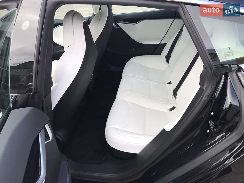 Лифтбек Tesla Model S 2019 в Одессе