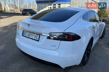 Лифтбек Tesla Model S 2016 в Самборе