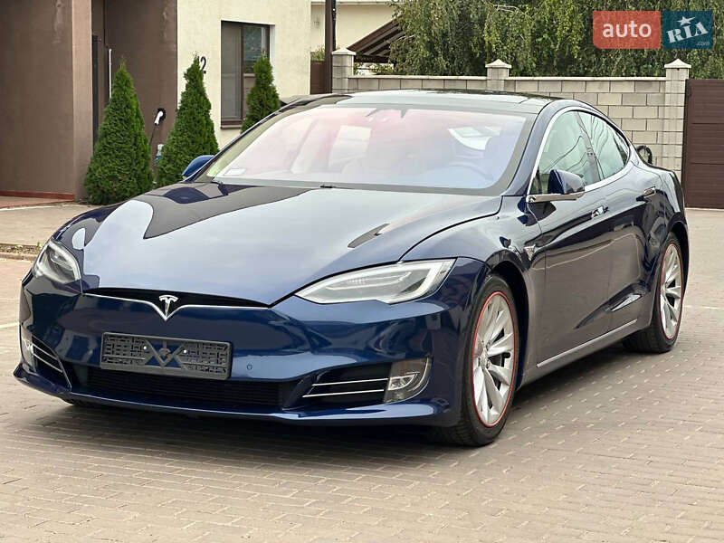 Лифтбек Tesla Model S 2017 в Одессе