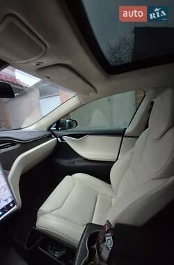 Лифтбек Tesla Model S 2015 в Киеве