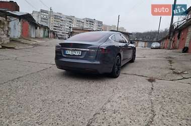 Лифтбек Tesla Model S 2018 в Вышгороде