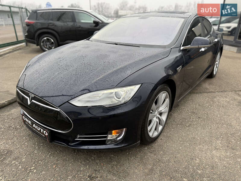 Tesla Model S 2013