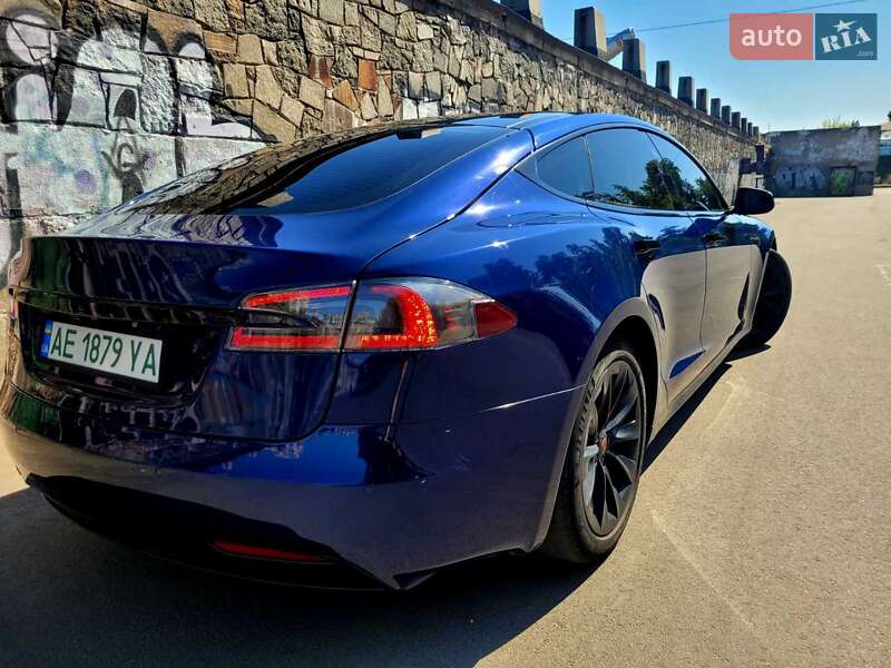 Ліфтбек Tesla Model S 2018 в Дніпрі