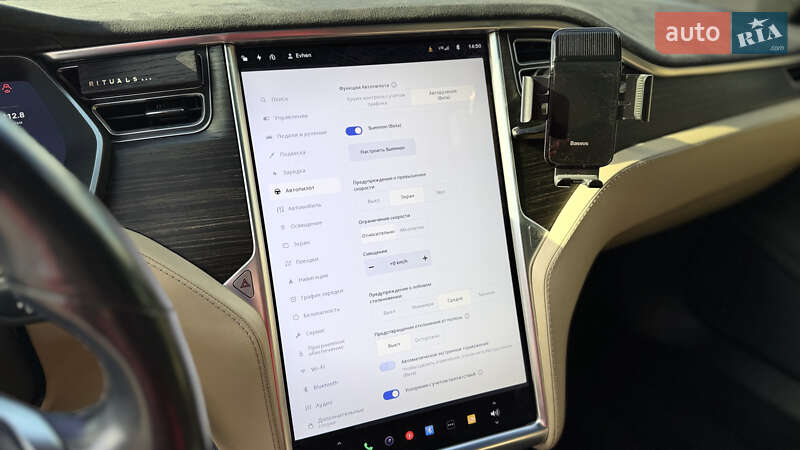 Лифтбек Tesla Model S 2014 в Ивано-Франковске