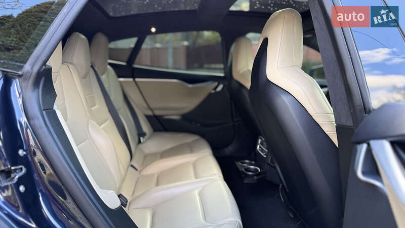 Лифтбек Tesla Model S 2014 в Ивано-Франковске