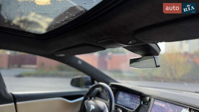 Лифтбек Tesla Model S 2014 в Ивано-Франковске