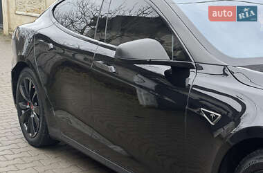 Лифтбек Tesla Model S 2014 в Львове