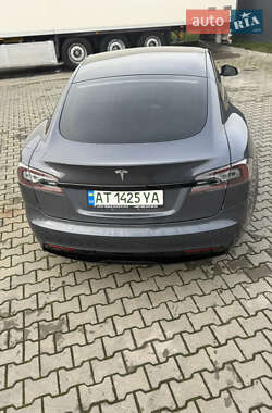 Лифтбек Tesla Model S 2022 в Коломые