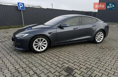 Лифтбек Tesla Model S 2022 в Коломые
