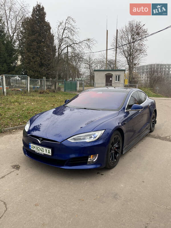 Tesla Model S 2016