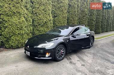 Лифтбек Tesla Model S 2019 в Березному
