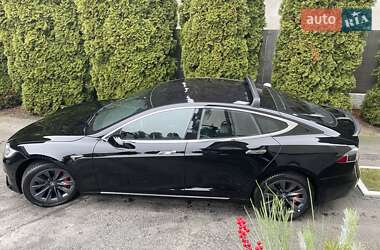 Лифтбек Tesla Model S 2019 в Березному