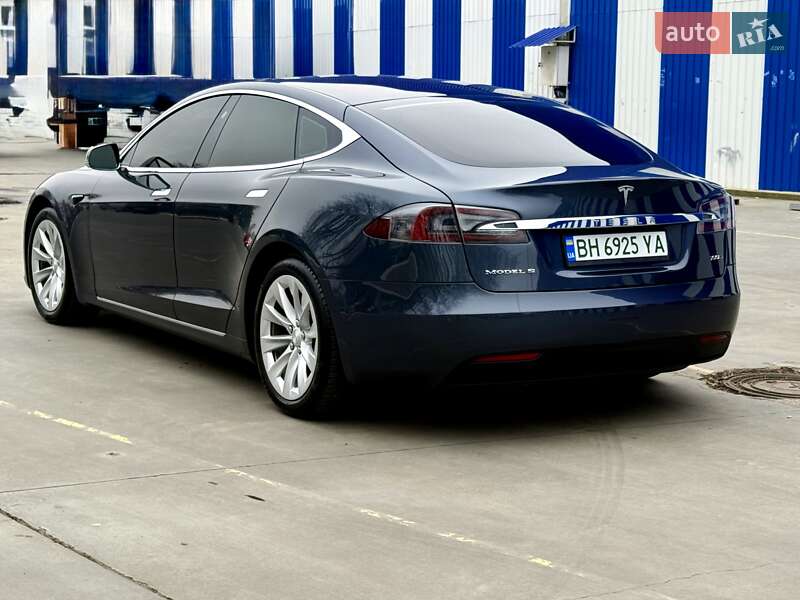 Лифтбек Tesla Model S 2017 в Одессе