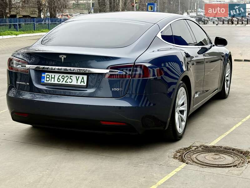 Лифтбек Tesla Model S 2017 в Одессе