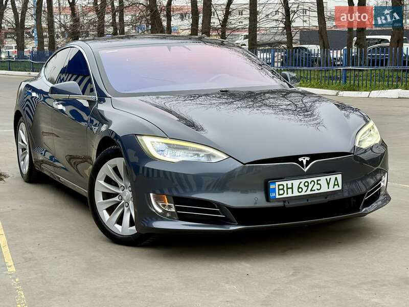 Лифтбек Tesla Model S 2017 в Одессе
