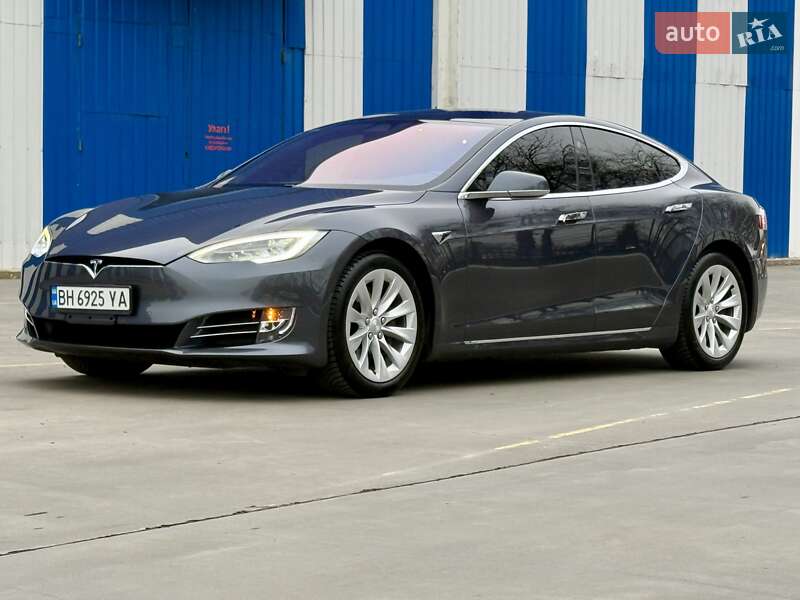 Лифтбек Tesla Model S 2017 в Одессе