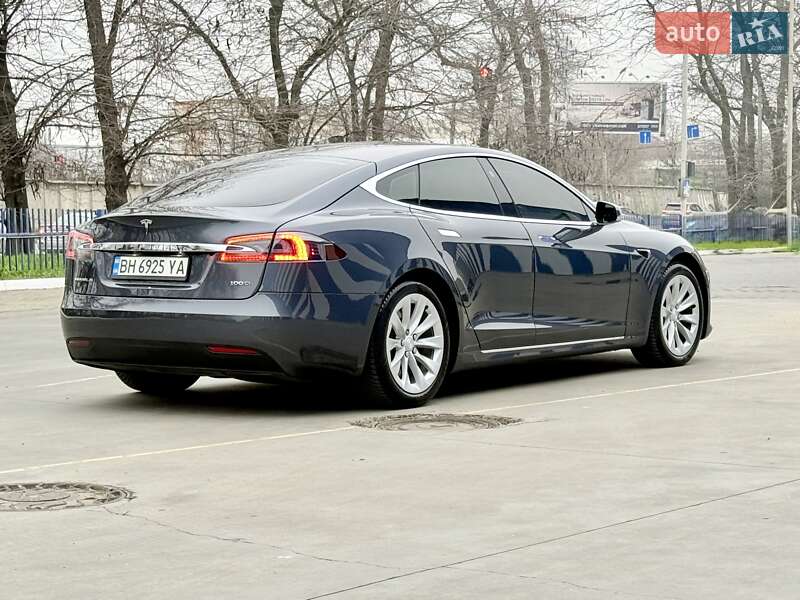 Лифтбек Tesla Model S 2017 в Одессе