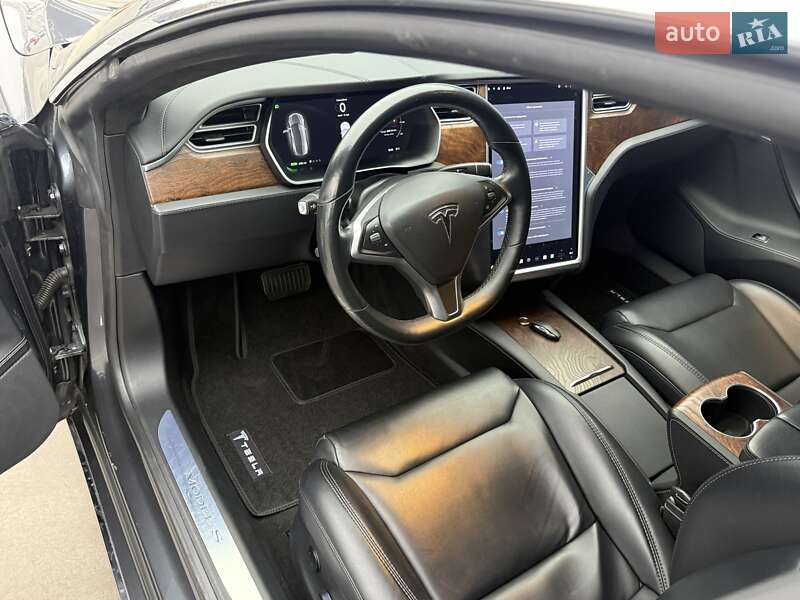 Лифтбек Tesla Model S 2017 в Одессе