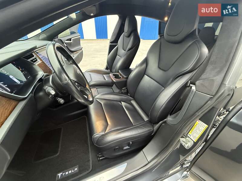 Лифтбек Tesla Model S 2017 в Одессе