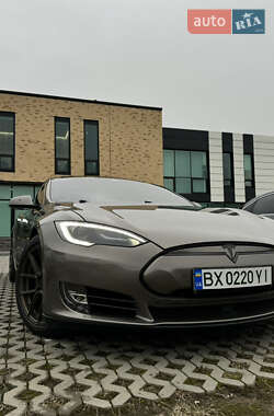 Лифтбек Tesla Model S 2016 в Хмельницком