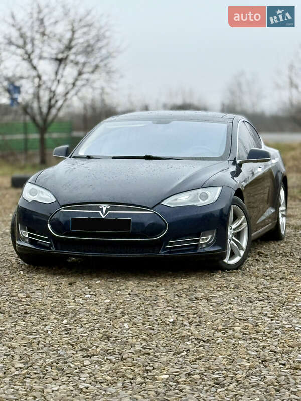 Лифтбек Tesla Model S 2013 в Коломые