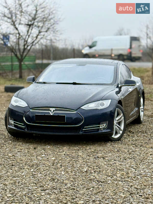 Лифтбек Tesla Model S 2013 в Коломые