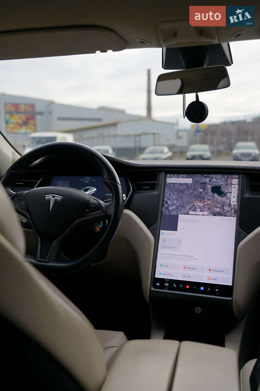 Лифтбек Tesla Model S 2018 в Днепре