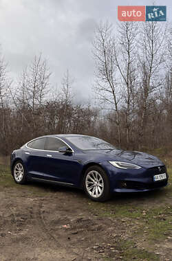 Лифтбек Tesla Model S 2016 в Киеве