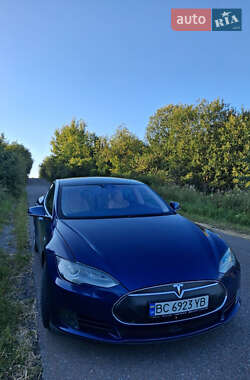 Лифтбек Tesla Model S 2015 в Стрые