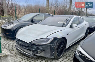 Лифтбек Tesla Model S 2018 в Львове