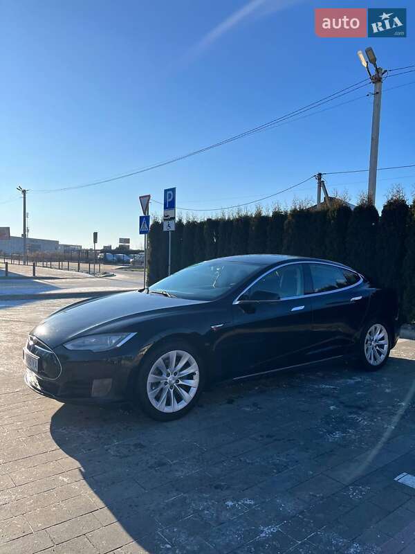 Лифтбек Tesla Model S 2013 в Луцке