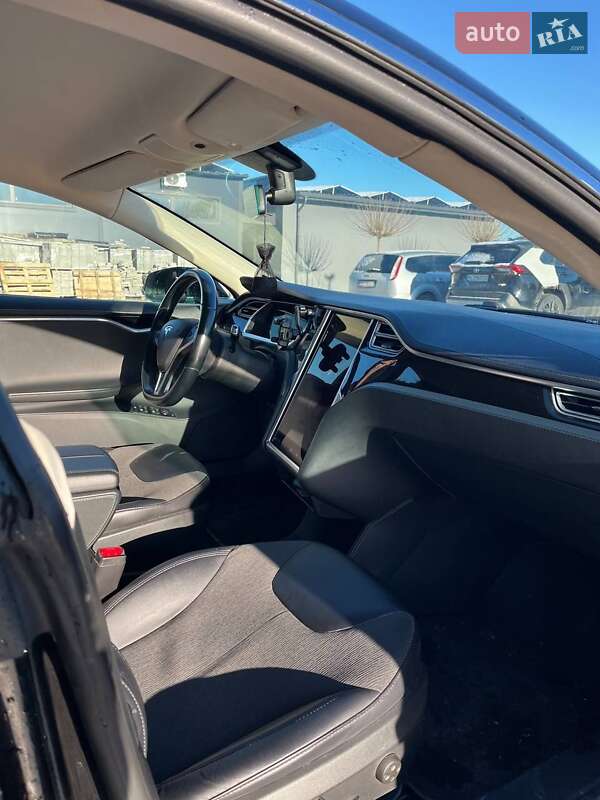 Лифтбек Tesla Model S 2013 в Луцке