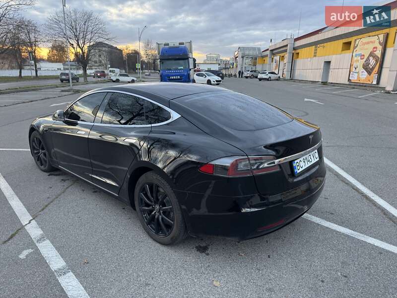 Лифтбек Tesla Model S 2020 в Львове