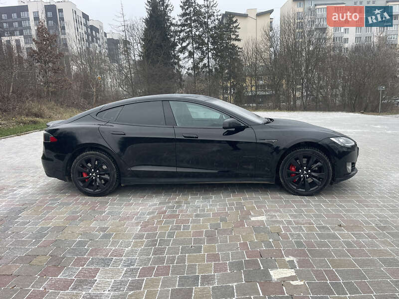 Ліфтбек Tesla Model S 2015 в Тернополі