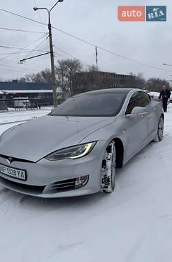 Лифтбек Tesla Model S 2017 в Запорожье