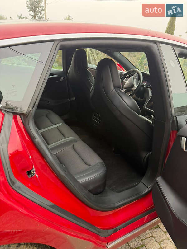 Лифтбек Tesla Model S 2018 в Тернополе