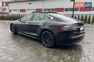Лифтбек Tesla Model S 2015 в Луцке