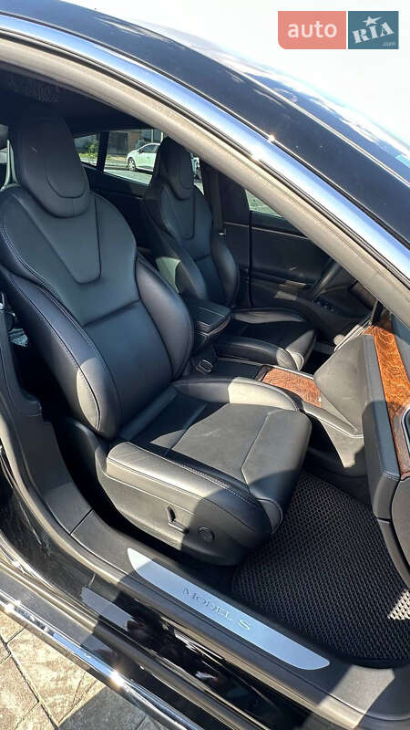 Ліфтбек Tesla Model S 2018 в Вінниці