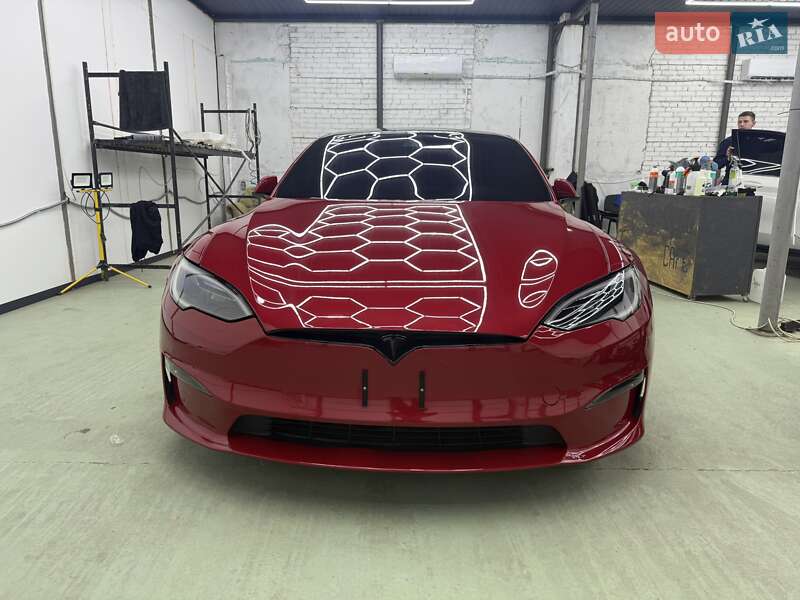 Лифтбек Tesla Model S 2021 в Львове