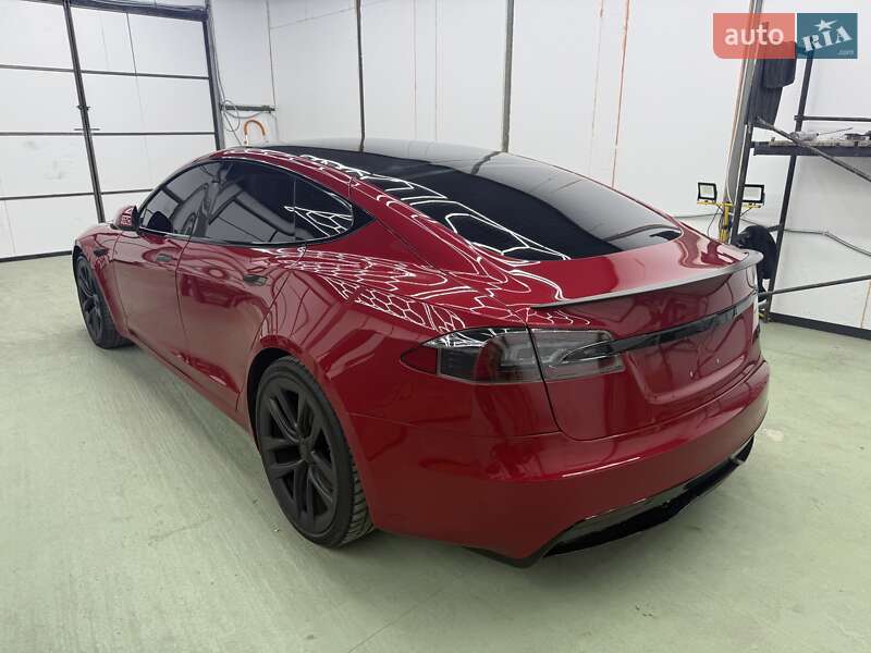Лифтбек Tesla Model S 2021 в Львове