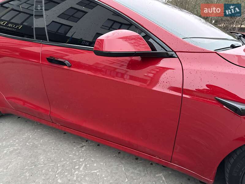 Лифтбек Tesla Model S 2021 в Львове