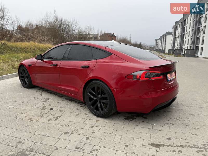 Лифтбек Tesla Model S 2021 в Львове