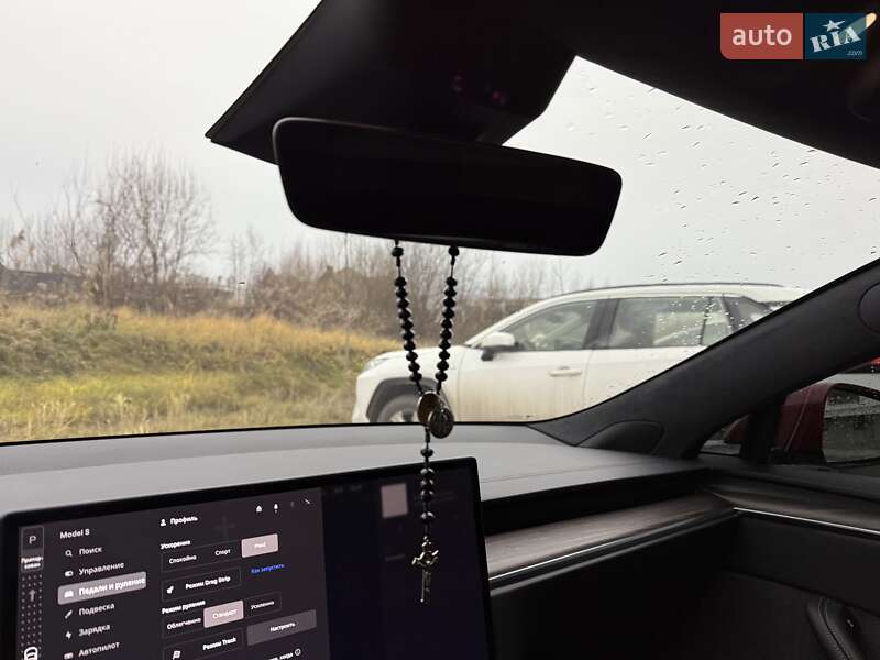 Лифтбек Tesla Model S 2021 в Львове