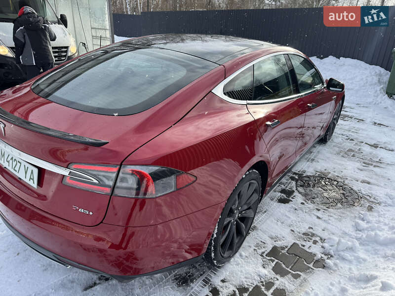Лифтбек Tesla Model S 2014 в Житомире