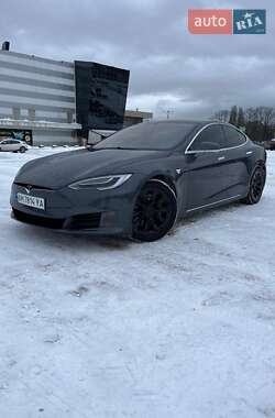Лифтбек Tesla Model S 2017 в Житомире