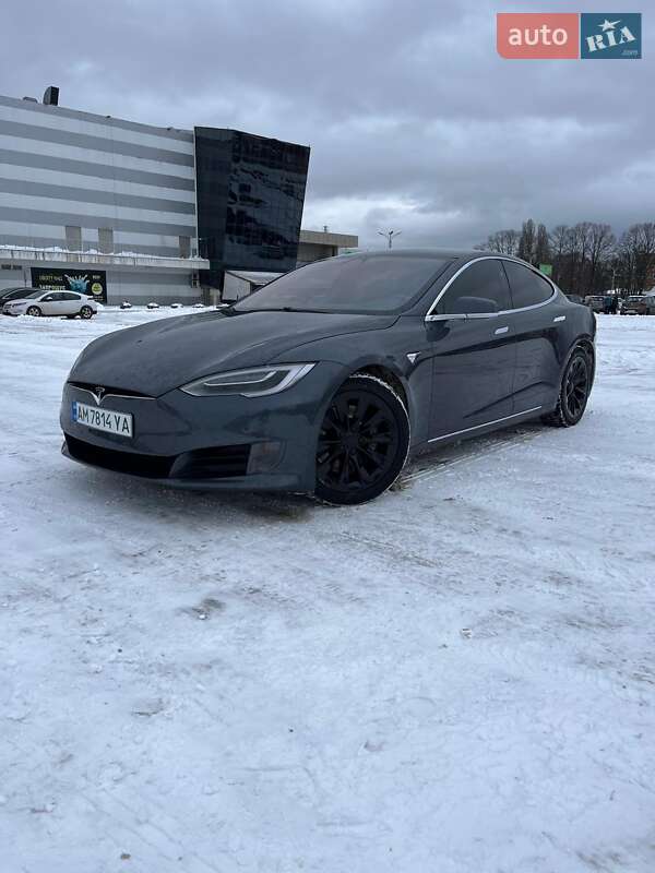 Tesla Model S 2017